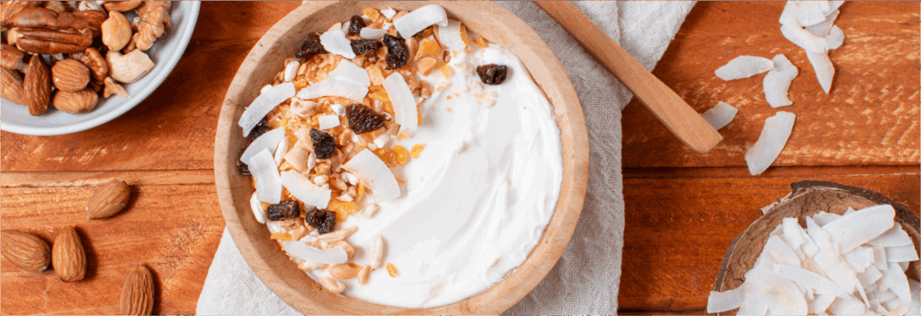 Yogur griego. Proteínas naturales para desayunar 